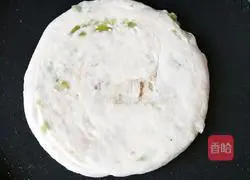 Illustration of how to make green onion cake 6