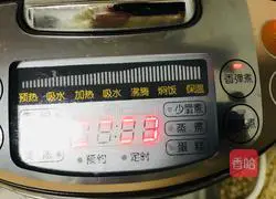 Illustration of how to make braised rice with beans and potatoes 6