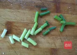 Illustration of how to make fried steamed buns with tomatoes 6