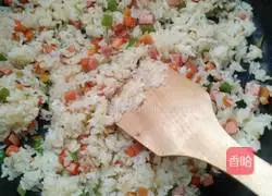 Illustration of how to make colorful fried rice 6