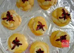 Illustration of how to make papaya milk steamed buns 11