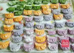 Illustration of how to make colorful dumplings 11