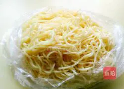 Cumin fried noodles recipe 4