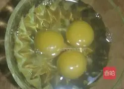 Illustration of how to make egg pancake 1