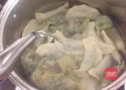 Illustration of how to make chive wontons 11