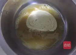 Illustration of how to make fried steamed buns 1