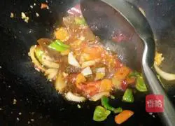 Illustration of how to make potato-roasted beef noodles 10