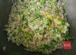 Illustration of how to make fried rice with cabbage and eggs 6