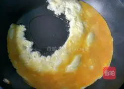 Illustration of how to make sausage fried rice 7