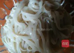 Illustration of how to make simple noodles 4