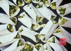 Illustration of how to make electric pancake pot stickers 10