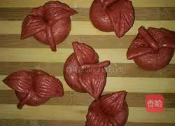 Homemade Illustration of how to make local steamed buns 6