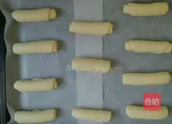 Illustration of making grilled steamed buns for breakfast 12