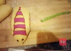 Little Bee Steamed Bun Recipe Illustration 11