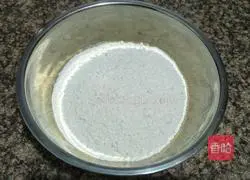 Illustration of how to make plum blossom steamed buns 1