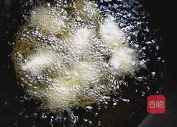 Illustration of how to make potato buns 5