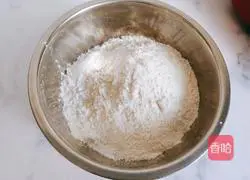 Illustration of how to make glutinous rice cakes with sesame and bean paste 3