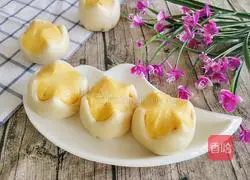 Illustration of how to make carrot blossom steamed buns 12