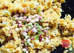 Illustration of how to make black sesame and soy sauce fried rice 7