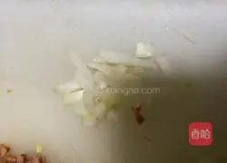 Illustration of how to make fried egg noodles 3