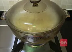 Illustration of how to make lotus seed mud rose cake 2