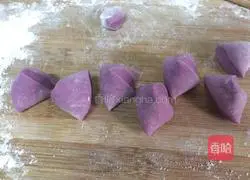 Illustration of how to make rose steamed buns 8