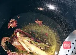 Illustration of how to make pork and cabbage buns 3