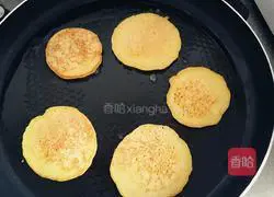 Illustration of how to make milk-flavored corn cakes 8