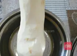 Illustration of how to make Hakka potato buns 1