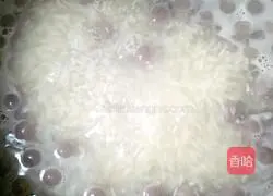 Illustration of how to make rice wine glutinous rice balls 5