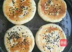 Illustration of how to make sugar-filled dough cakes 8