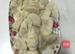 Illustration of how to make mushroom, pork and shrimp dumplings 12