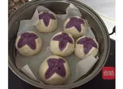 Illustration of how to make purple sweet potato buns with flowers 5