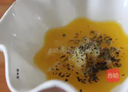 Illustration of how to make grilled steamed buns 4