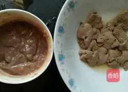 Illustration of how to make pork liver and green vegetable noodles 3