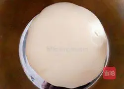 Illustration of how to make carrot stuffed buns 5