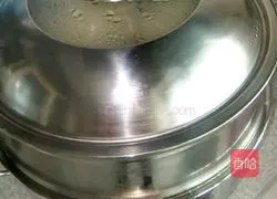 Illustration of how to make white flour steamed buns 11