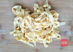 Illustration of making healthy handmade noodles 6