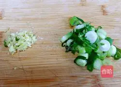 Illustration of how to make fried noodles with tomatoes and onions 7