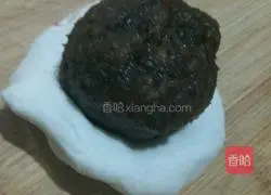 Illustration of making glutinous rice cakes stuffed with jujube paste 5