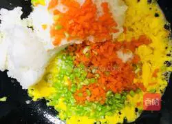 Egg Fried Rice Recipe Illustration 2