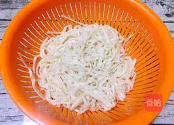 Illustration of how to make fried egg noodles 4