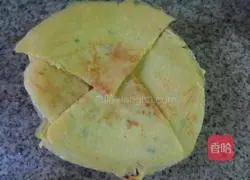 Illustration of how to make crispy egg pancake 4