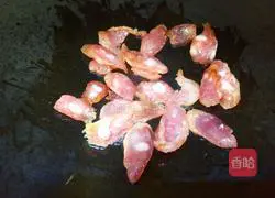 Illustration of how to make fried rice with sausages 5