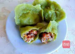 Illustration of how to make mushroom, pork and carrot dumplings 18