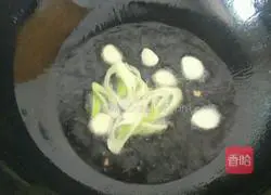 Illustration of how to make braised bean sprouts pancakes 6