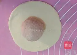 Mixed juice flowers Illustration of how to make steamed buns 4