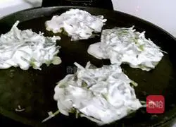 Illustration of how to make wild leaf cake 5