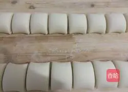 Illustration of how to make old noodles steamed buns 8