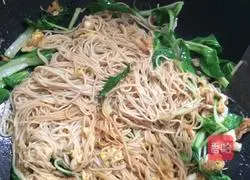 Illustration of how to make fried noodles 5